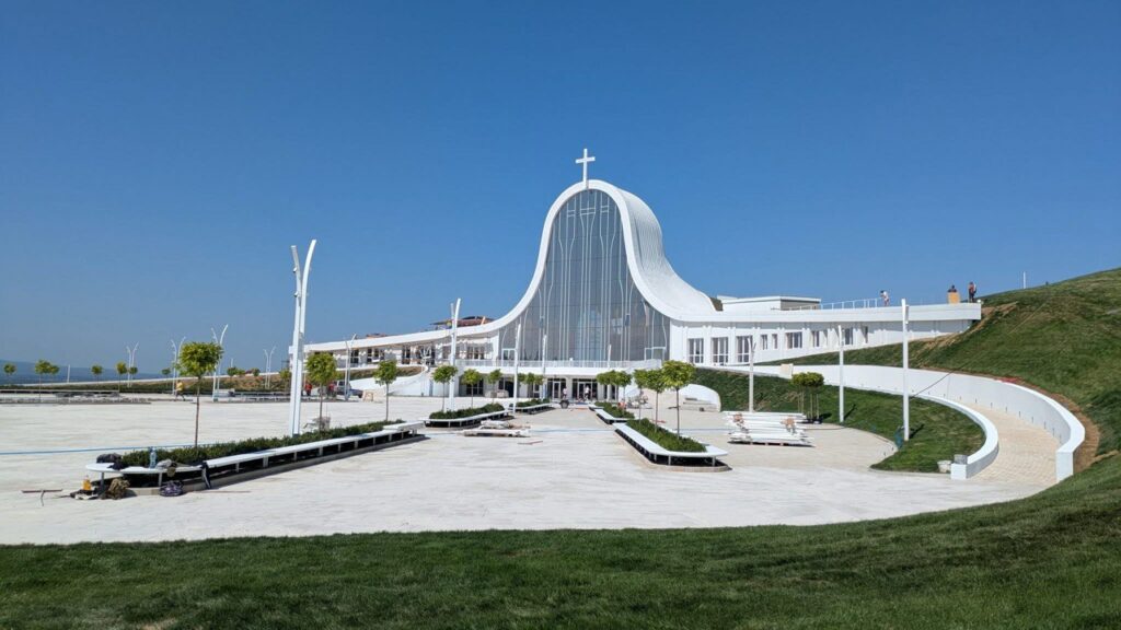 Паломництво до Старуні
